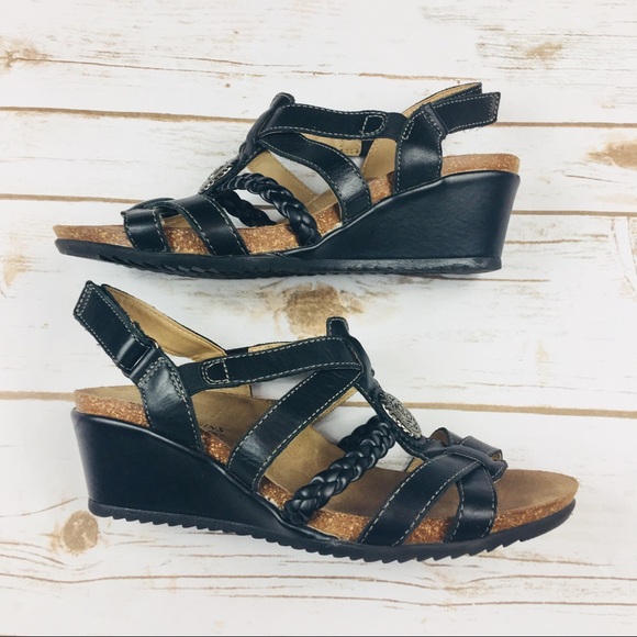 earth origins wedge sandals